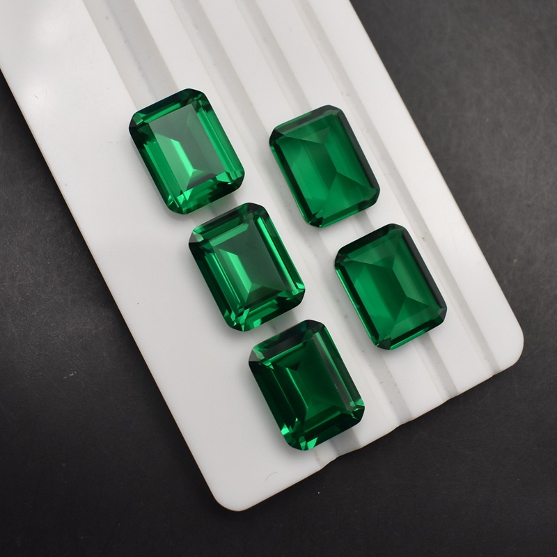 Pretty Emerald Green 10.50 Cts - Vs Smartwatch recensione e prezzo