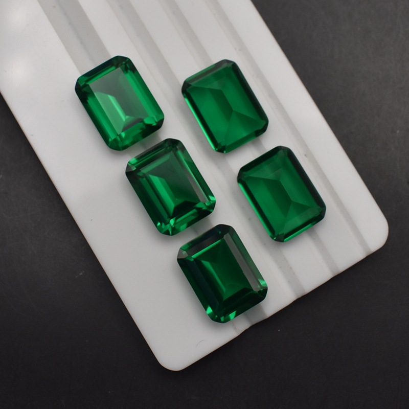 Pretty Emerald Green 10.50 Cts - Vs Smartwatch recensione e prezzo