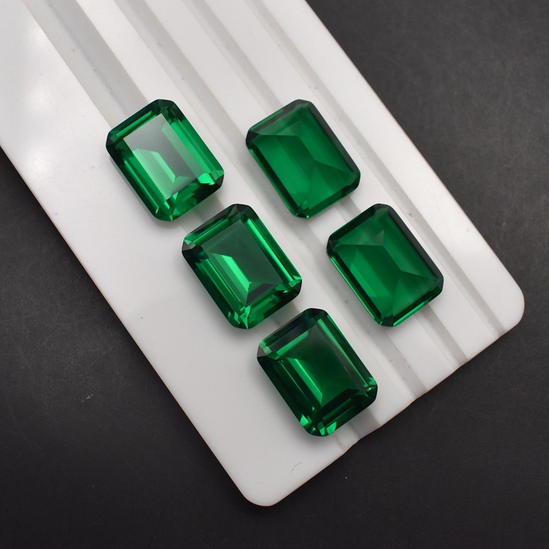 Pretty Emerald Green 10.50 Cts - Vs Smartwatch recensione e prezzo